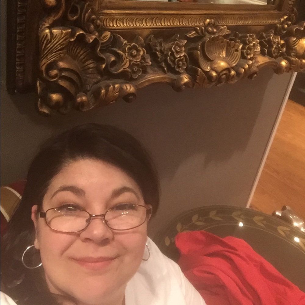 Meet your Posher, Angie